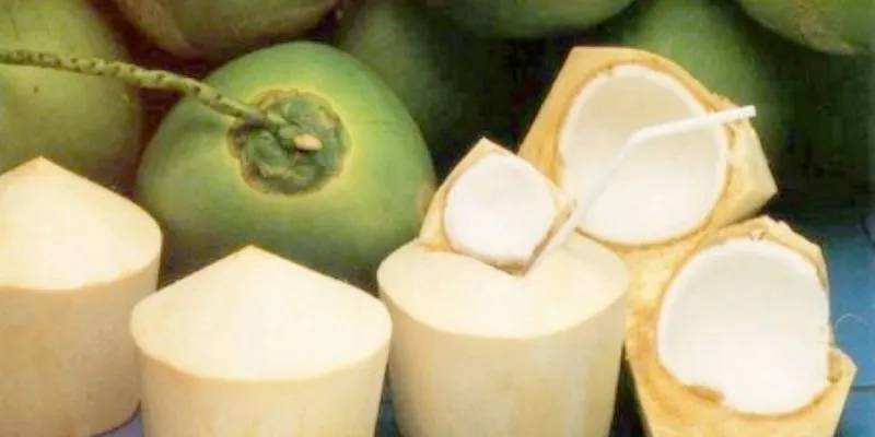 bom-hoa-chat-vao-dua