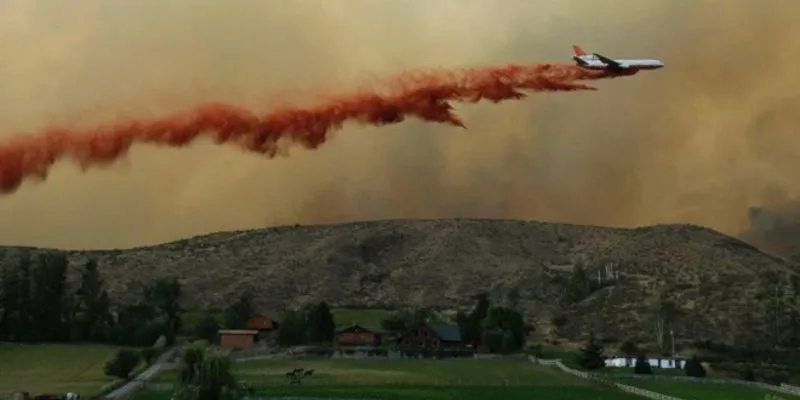 máy bay chữa cháy